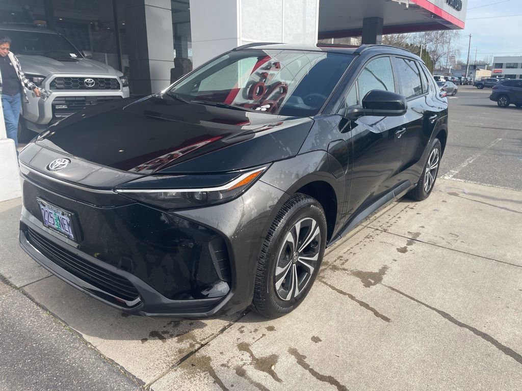 Used 2024 Toyota bZ4X XLE image 2