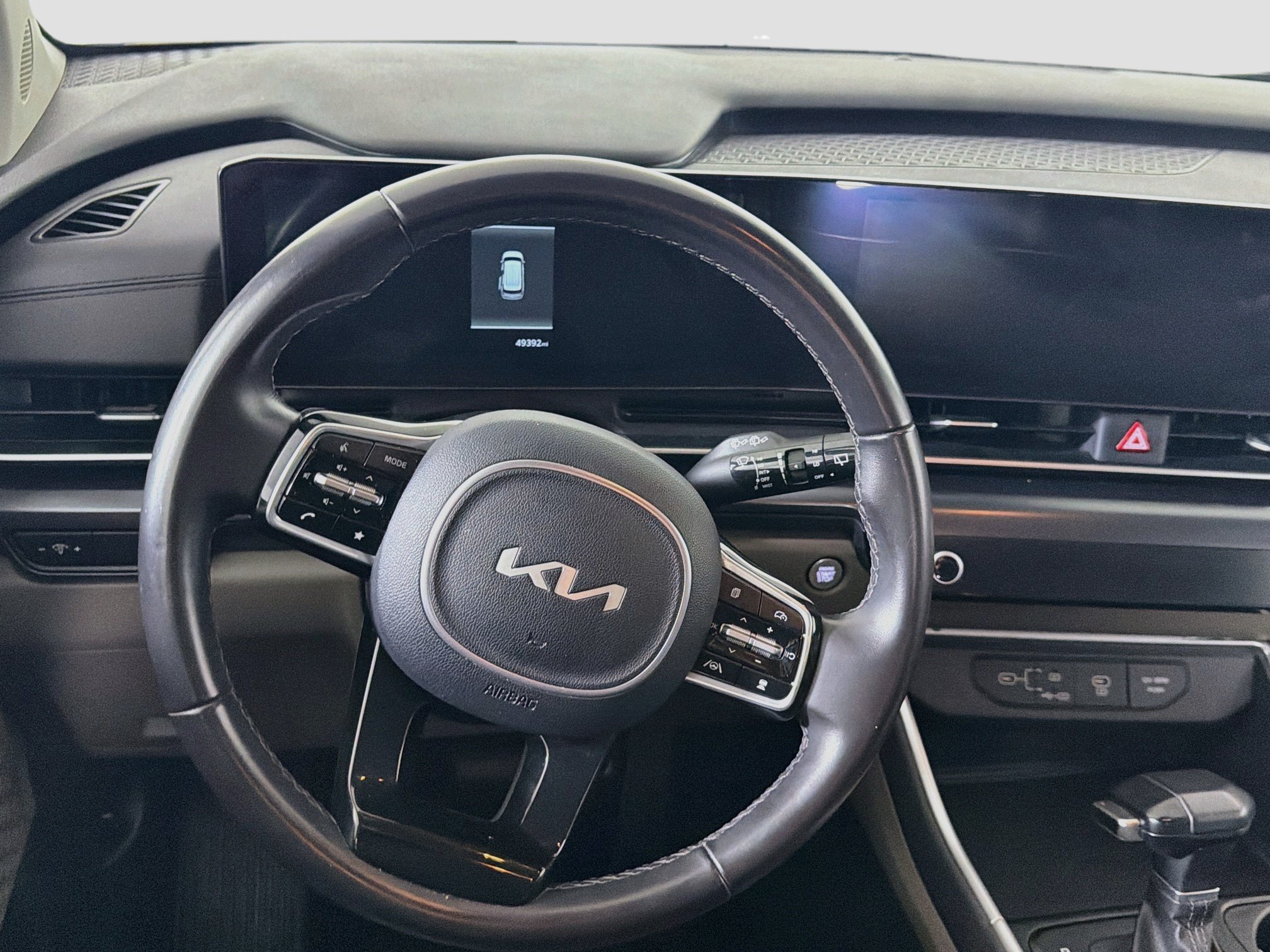 Used 2025 Kia Carnival FWD image 17