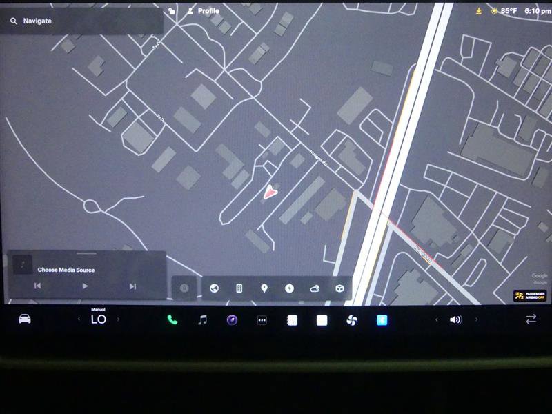 Used 2025 Tesla Model X image 11