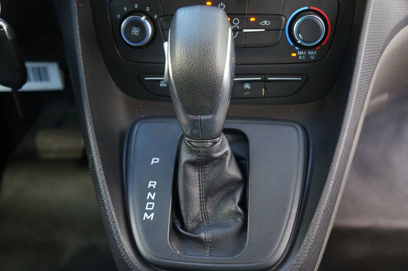 Used 2020 Ford Transit Connect XL image 40