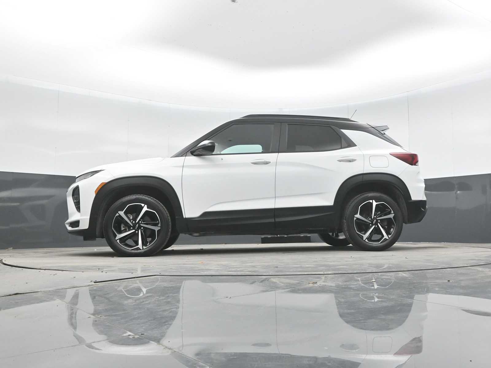 Used 2023 Chevrolet TrailBlazer RS AWD/4WD image 25