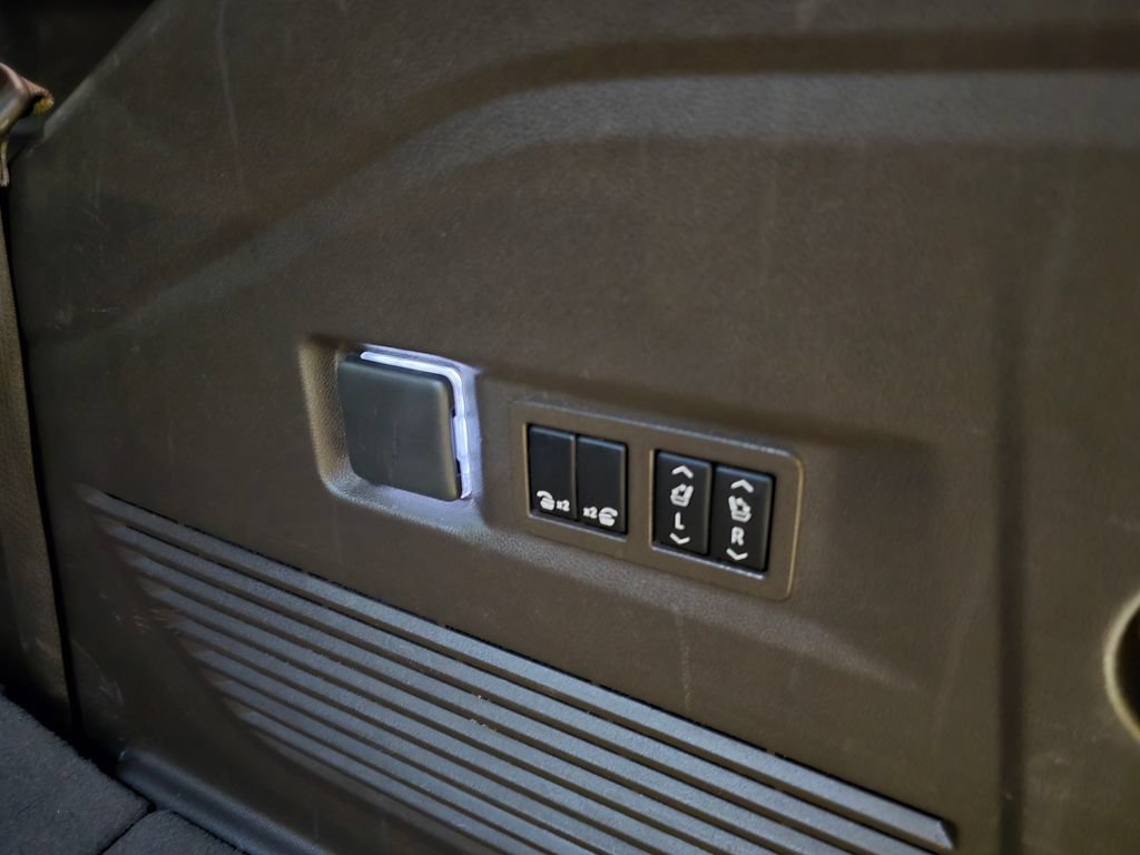 Used 2021 GMC Yukon Denali AWD/4WD image 48