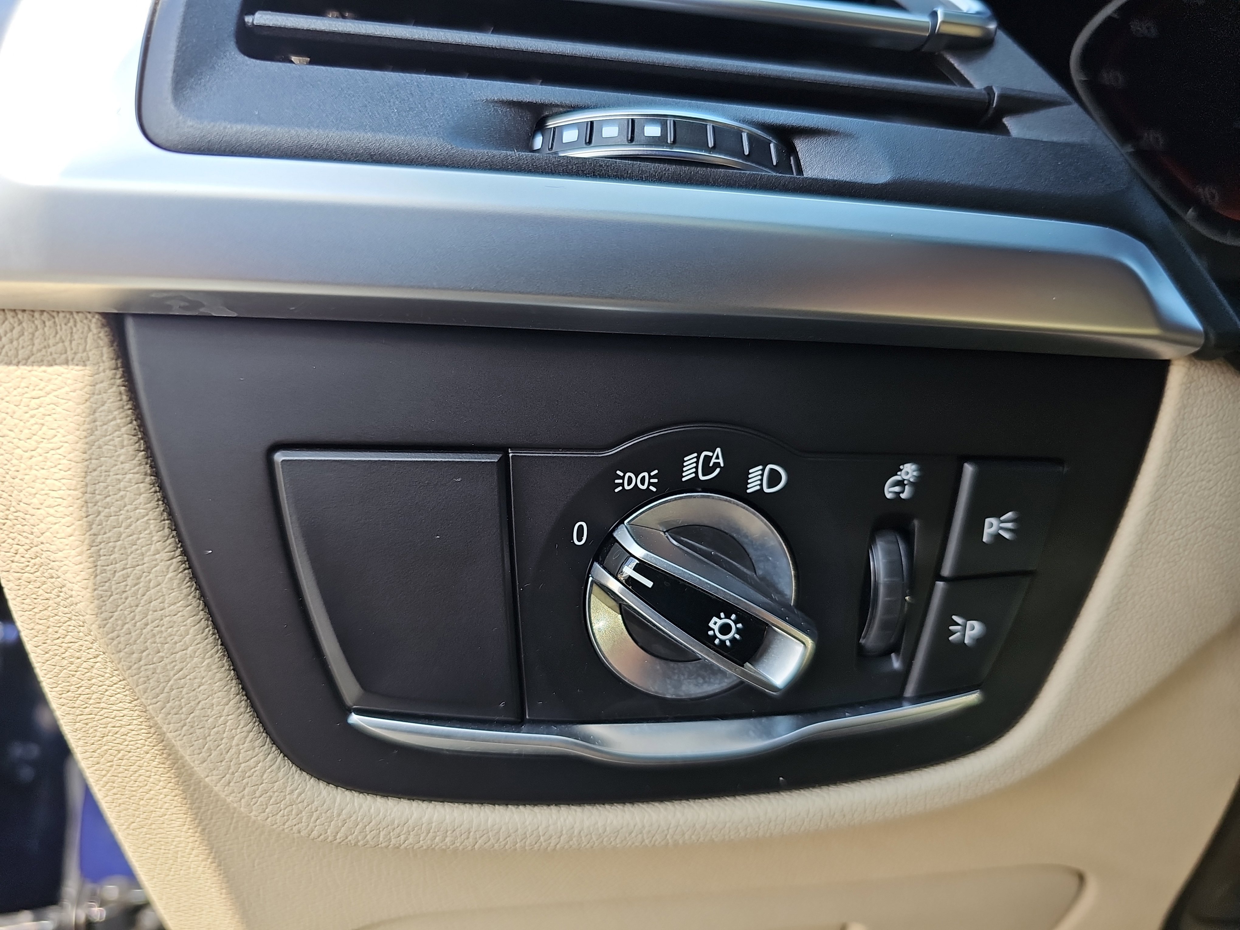 Certified 2022 BMW X3 sDrive30i w/ Convenience Package image 26