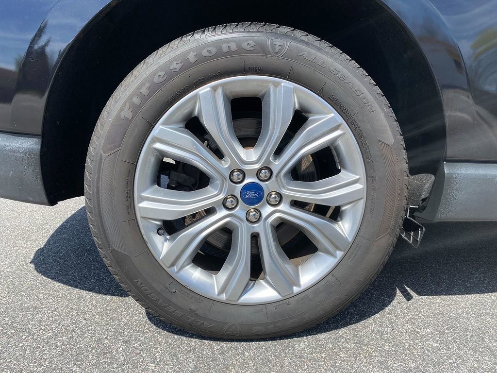 Used 2021 Ford Edge Titanium w/ Cargo Accessory Package image 30