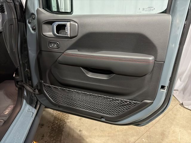 New 2026 Jeep Wrangler Unlimited Rubicon w/ Technology Group image 14