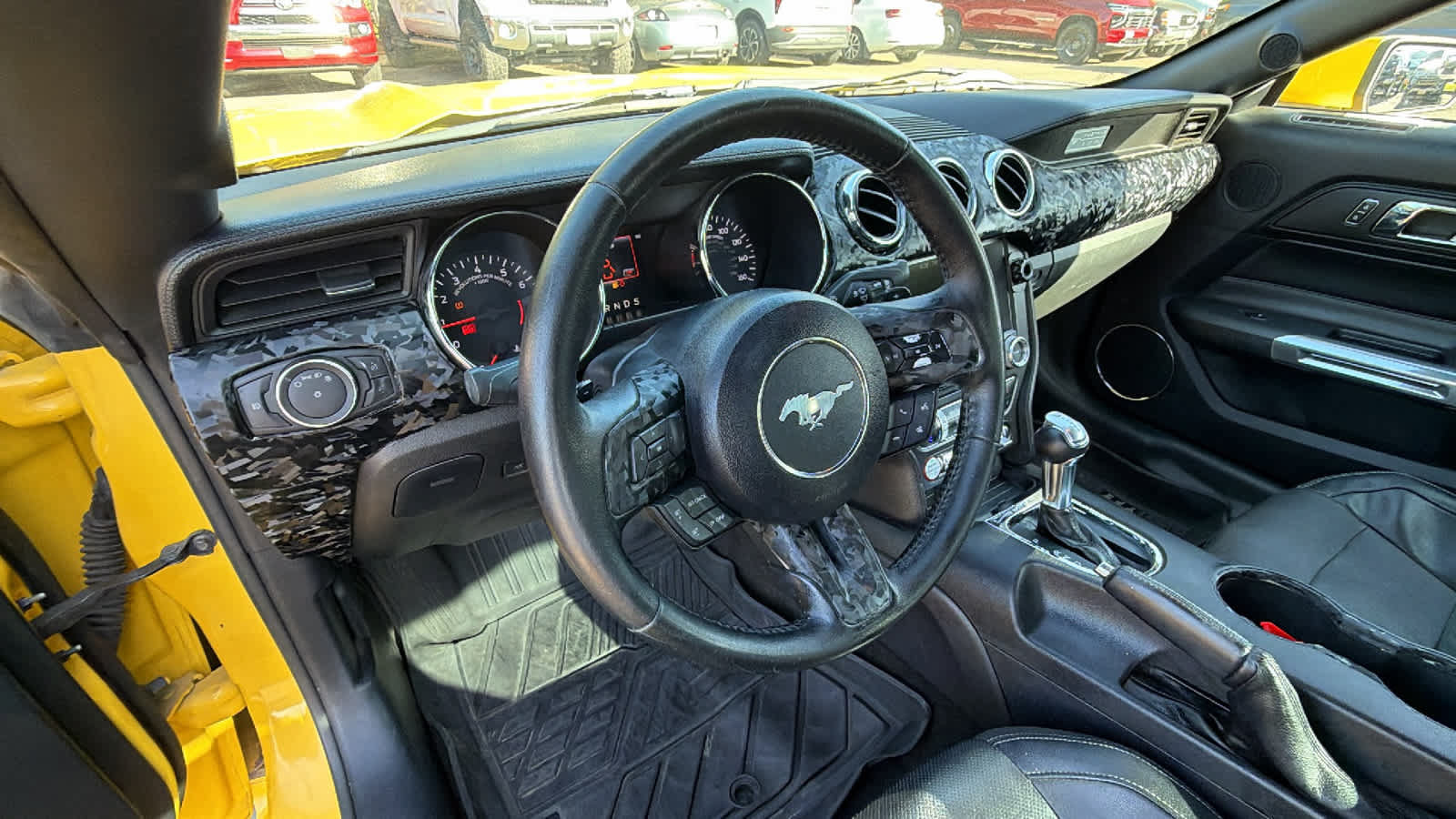 Used 2016 Ford Mustang Premium RWD image 10