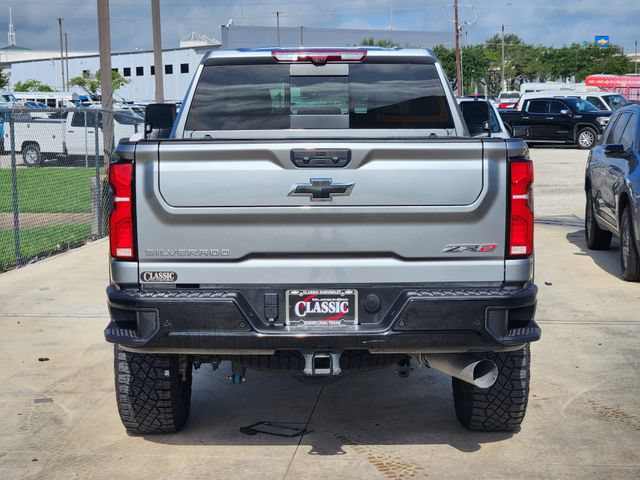 Used 2025 Chevrolet Silverado 2500 ZR2 w/ Technology Package AWD/4WD image 6