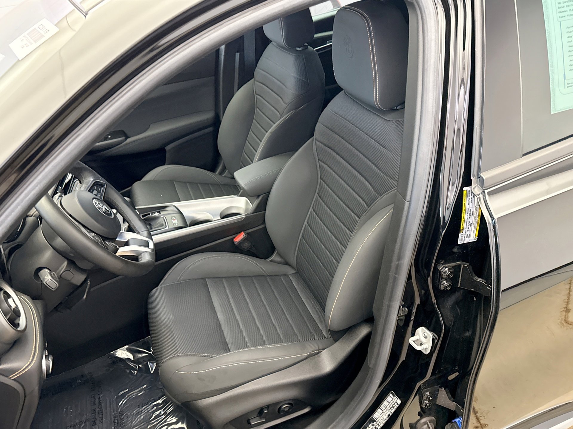 Used 2024 Alfa Romeo Tonale Ti image 11