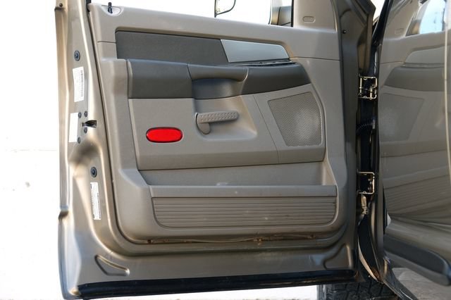 Used 2007 Dodge Ram 2500 Truck SLT AWD/4WD image 32