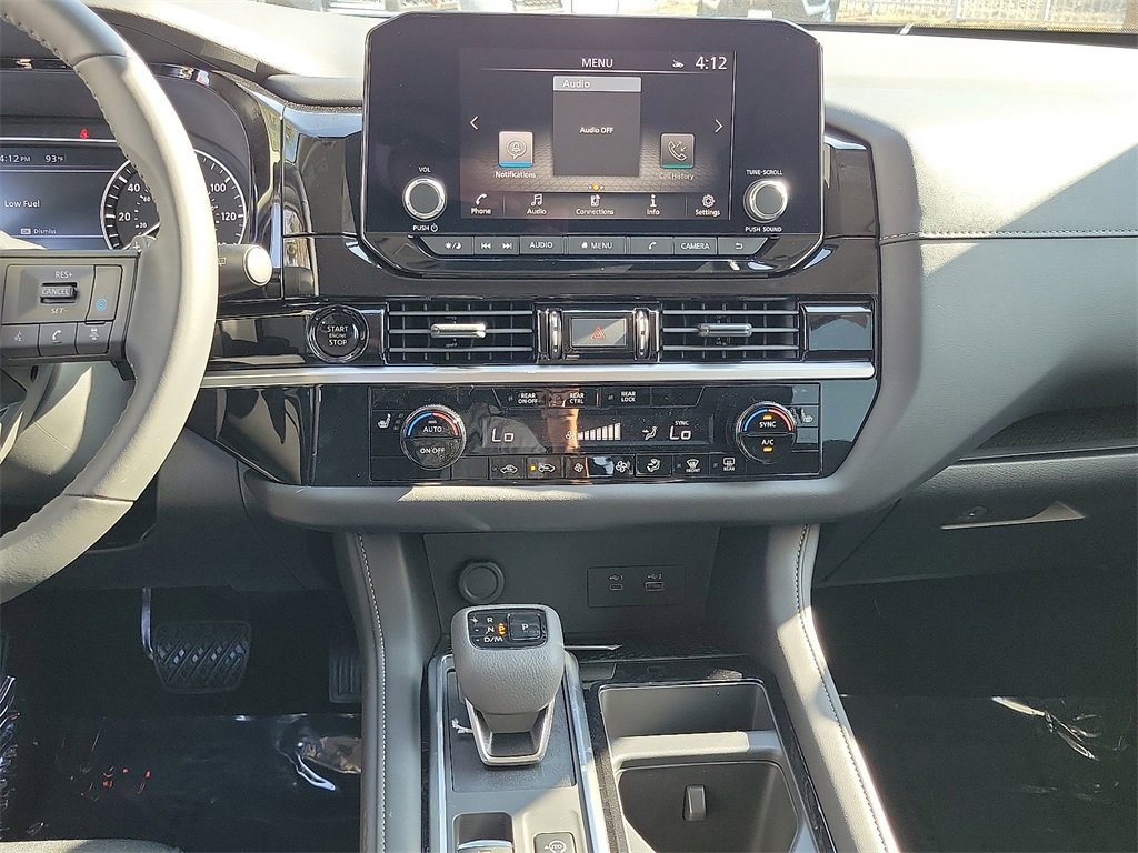 New 2025 Nissan Pathfinder SV image 9