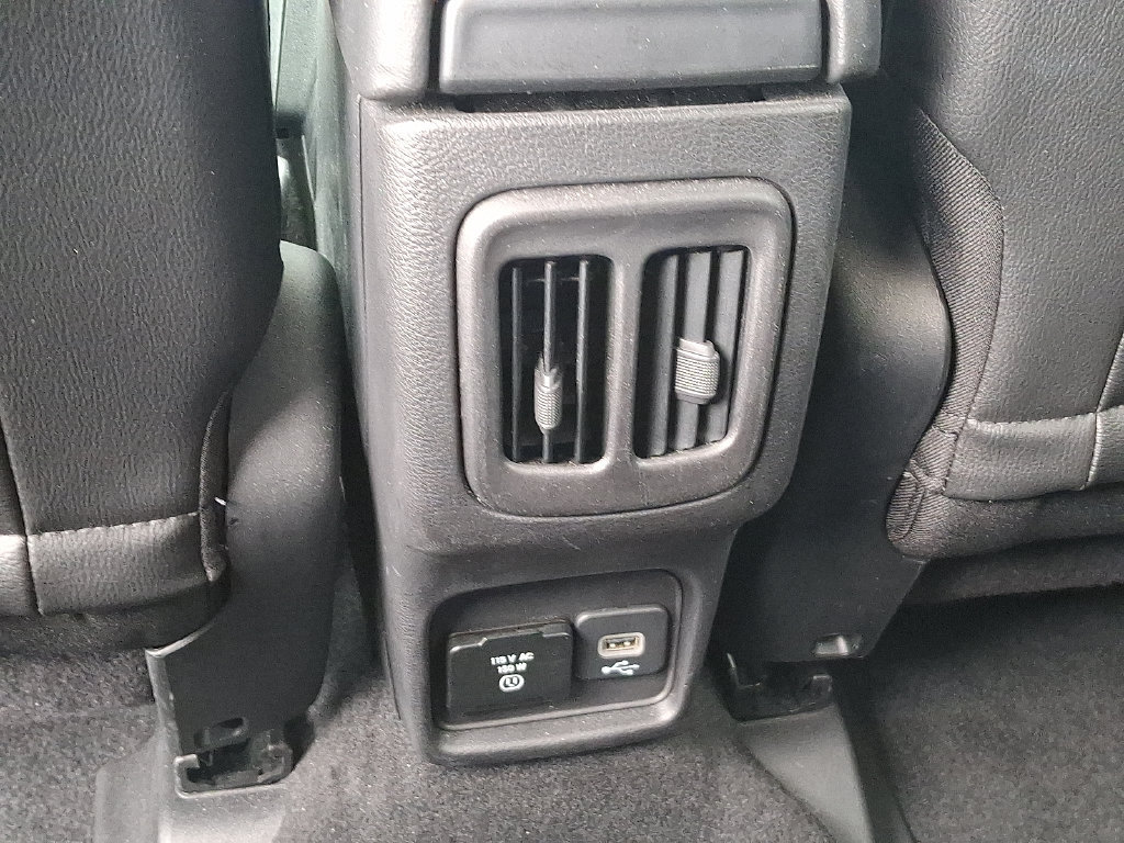Used 2019 Jeep Compass Trailhawk w/ Cold Weather Group AWD/4WD image 11