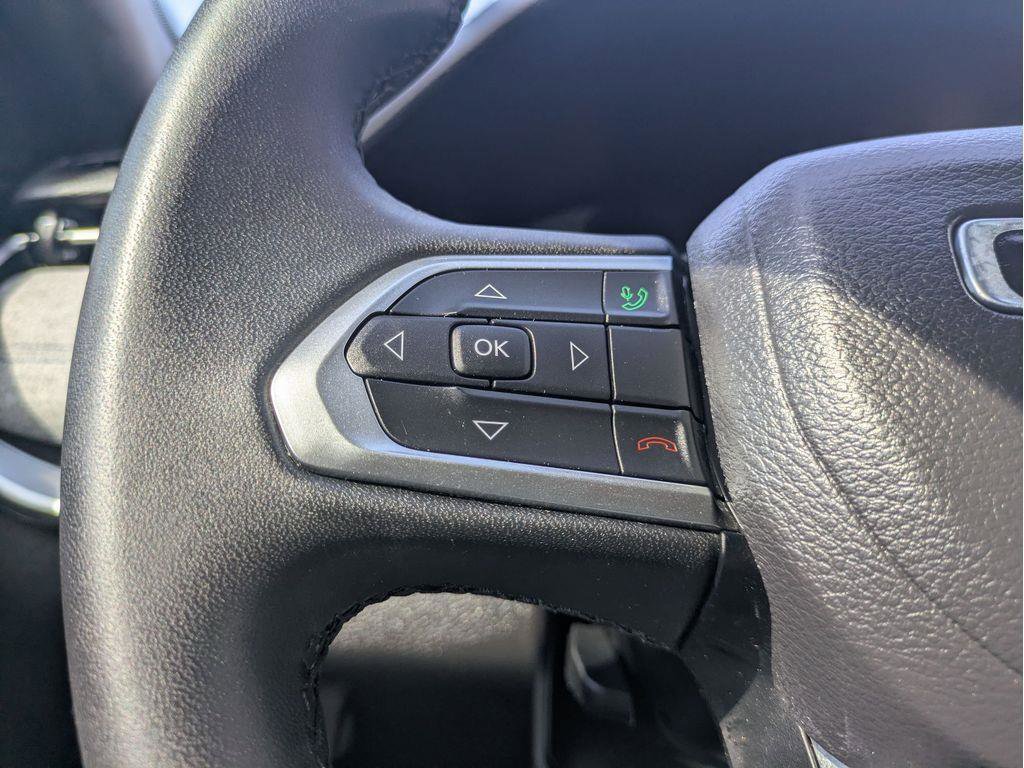 Used 2024 Jeep Compass Latitude image 20