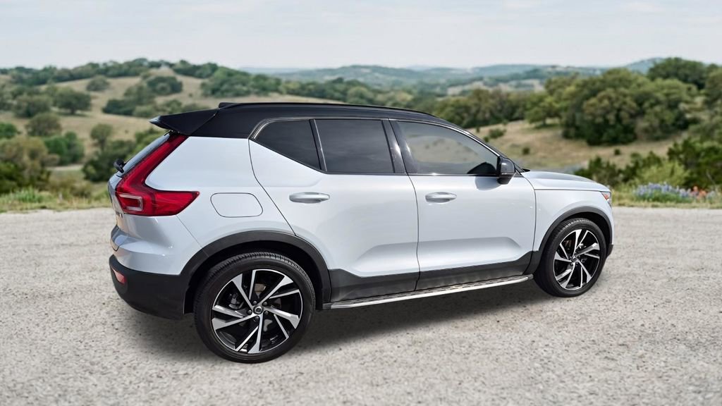 Used 2022 Volvo XC40 T5 R-Design w/ Advanced Package AWD/4WD image 10
