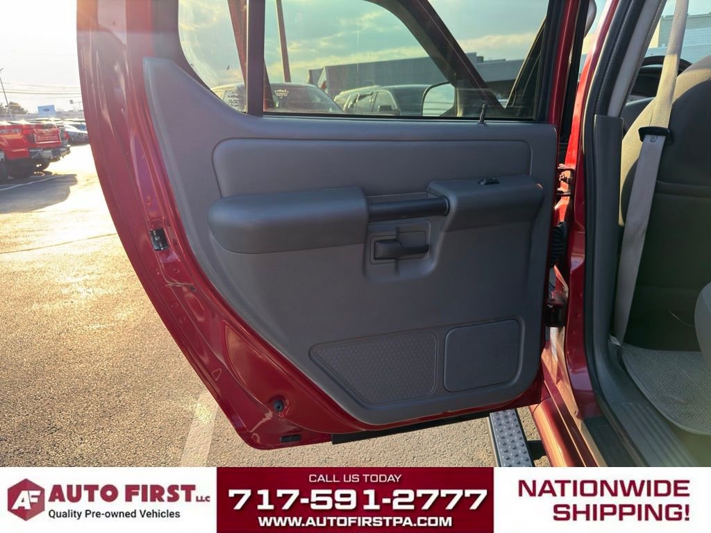 Used 2004 Ford Explorer Sport Trac XLS AWD/4WD image 11