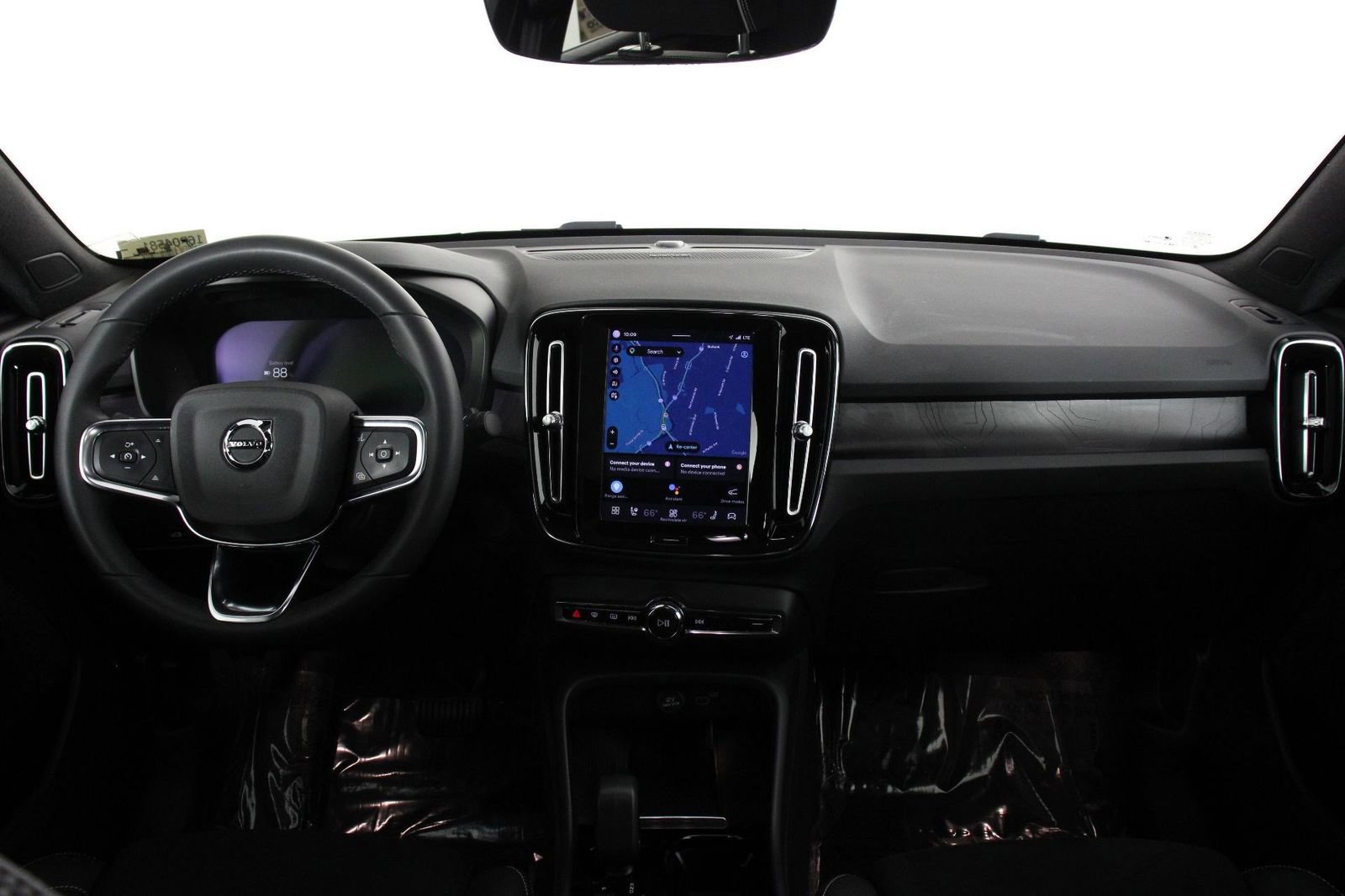 Used 2023 Volvo C40 P8 Recharge Ultimate image 7