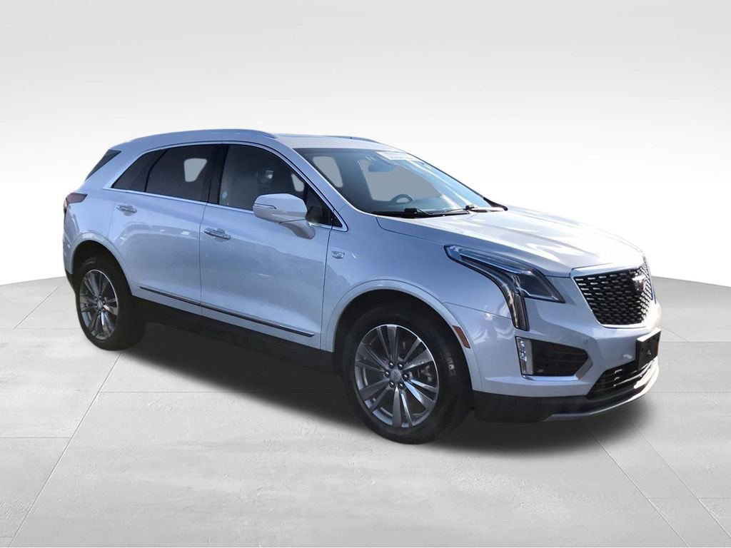 Used 2024 Cadillac XT5 Premium Luxury AWD/4WD image 2