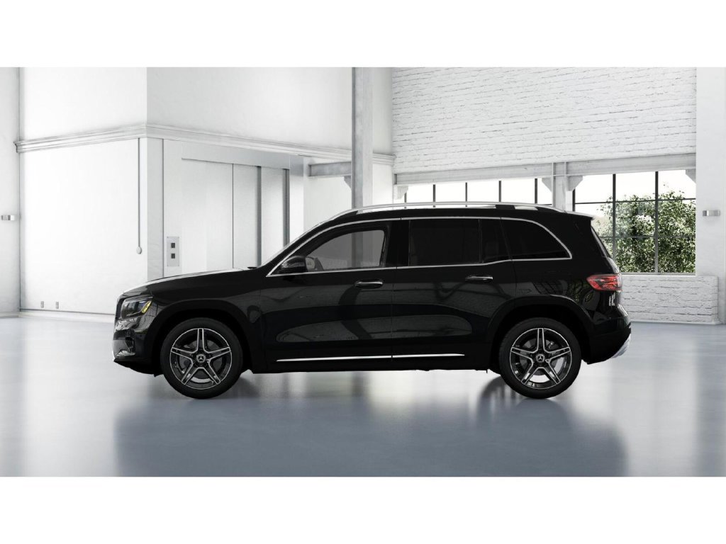 Used 2026 Mercedes-Benz GLB 250 4MATIC image 34