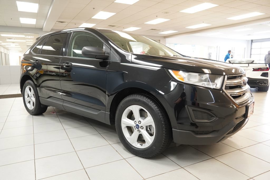 Used 2018 Ford Edge SE image 3