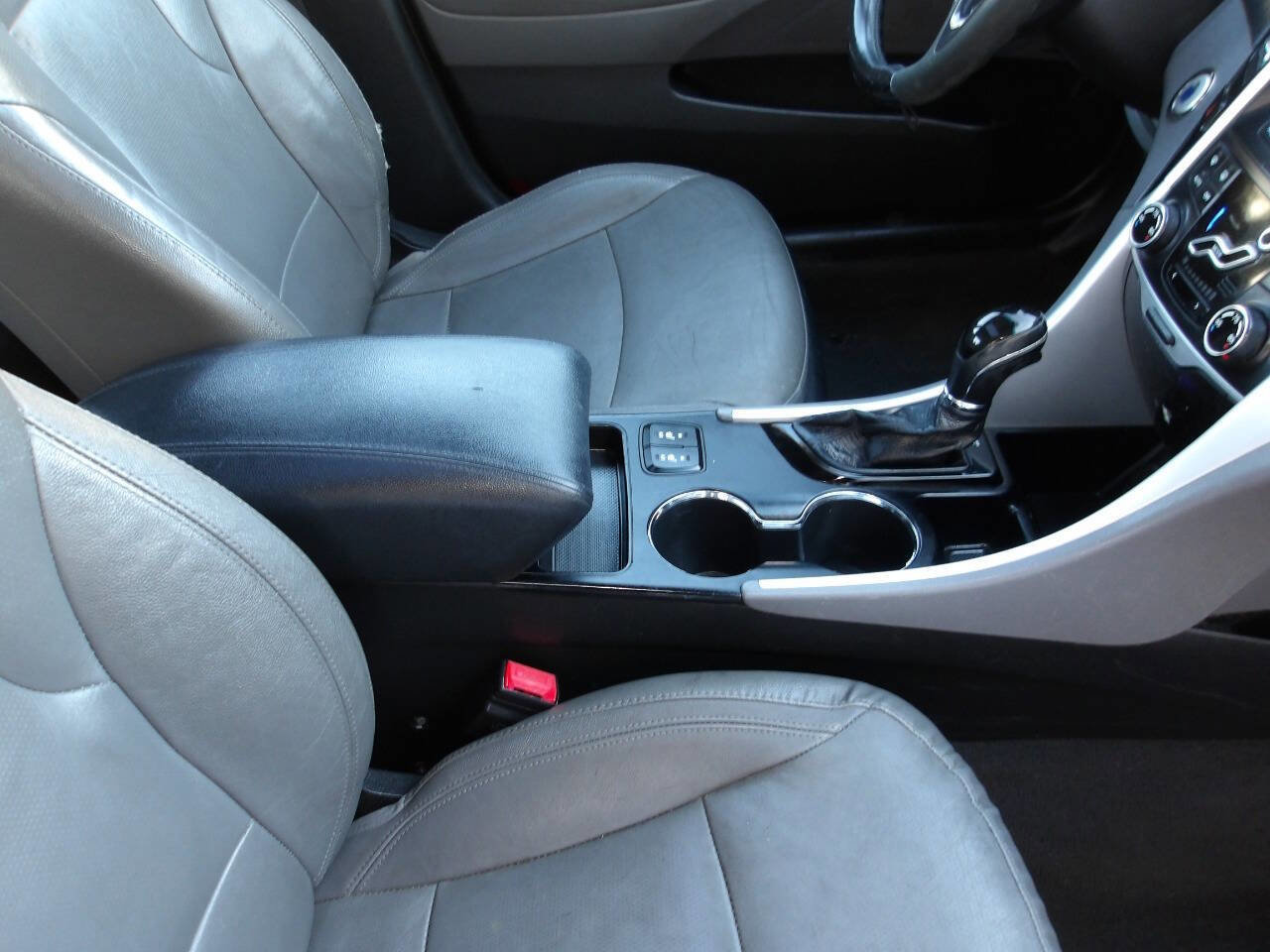 Used 2011 Hyundai Sonata Limited w/ Navigation Pkg 5 image 20