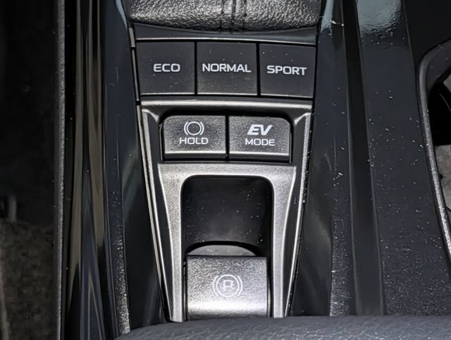 Used 2025 Toyota Camry LE FWD image 16