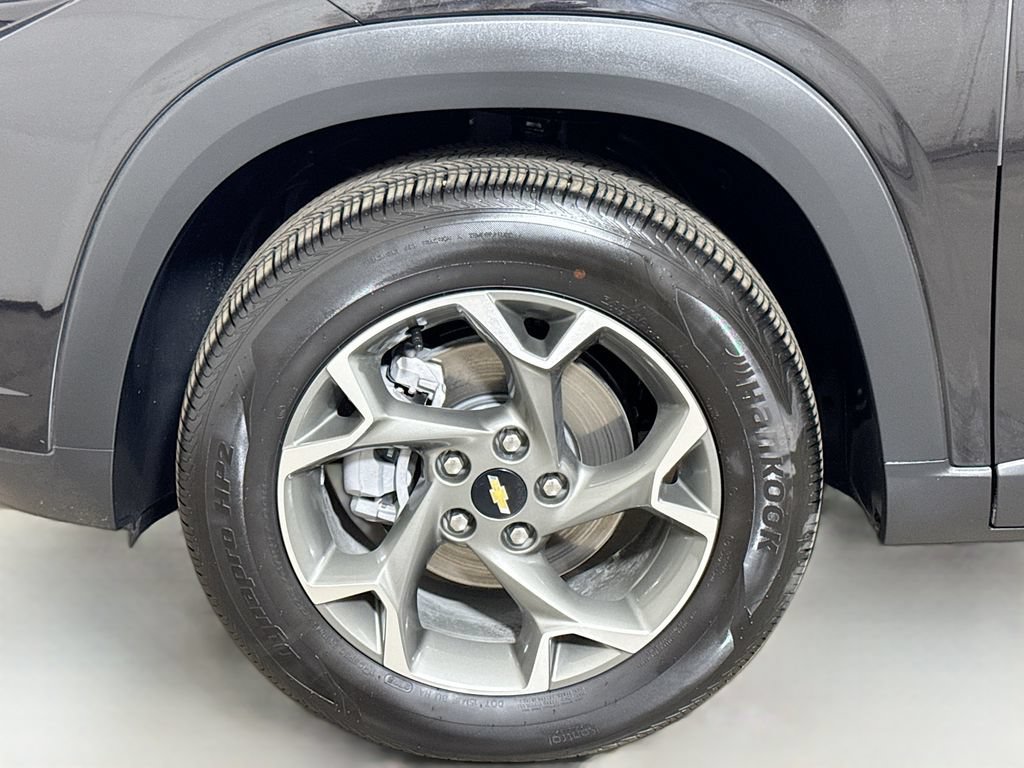 Certified 2026 Chevrolet Trax LT FWD image 27