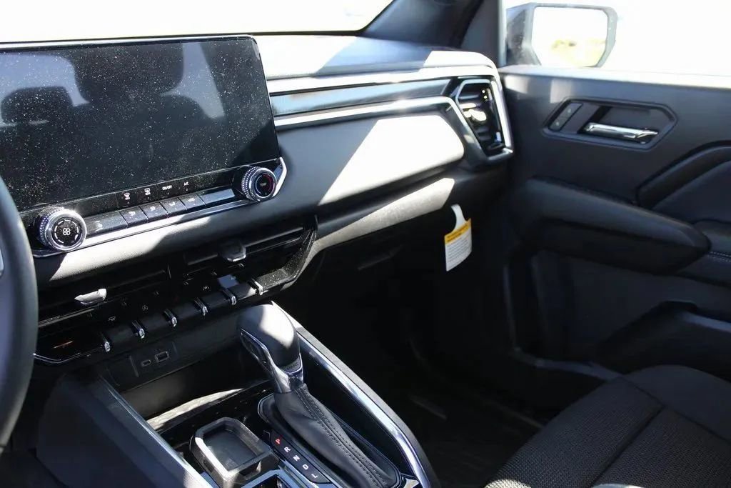 New 2026 GMC Canyon Elevation image 15