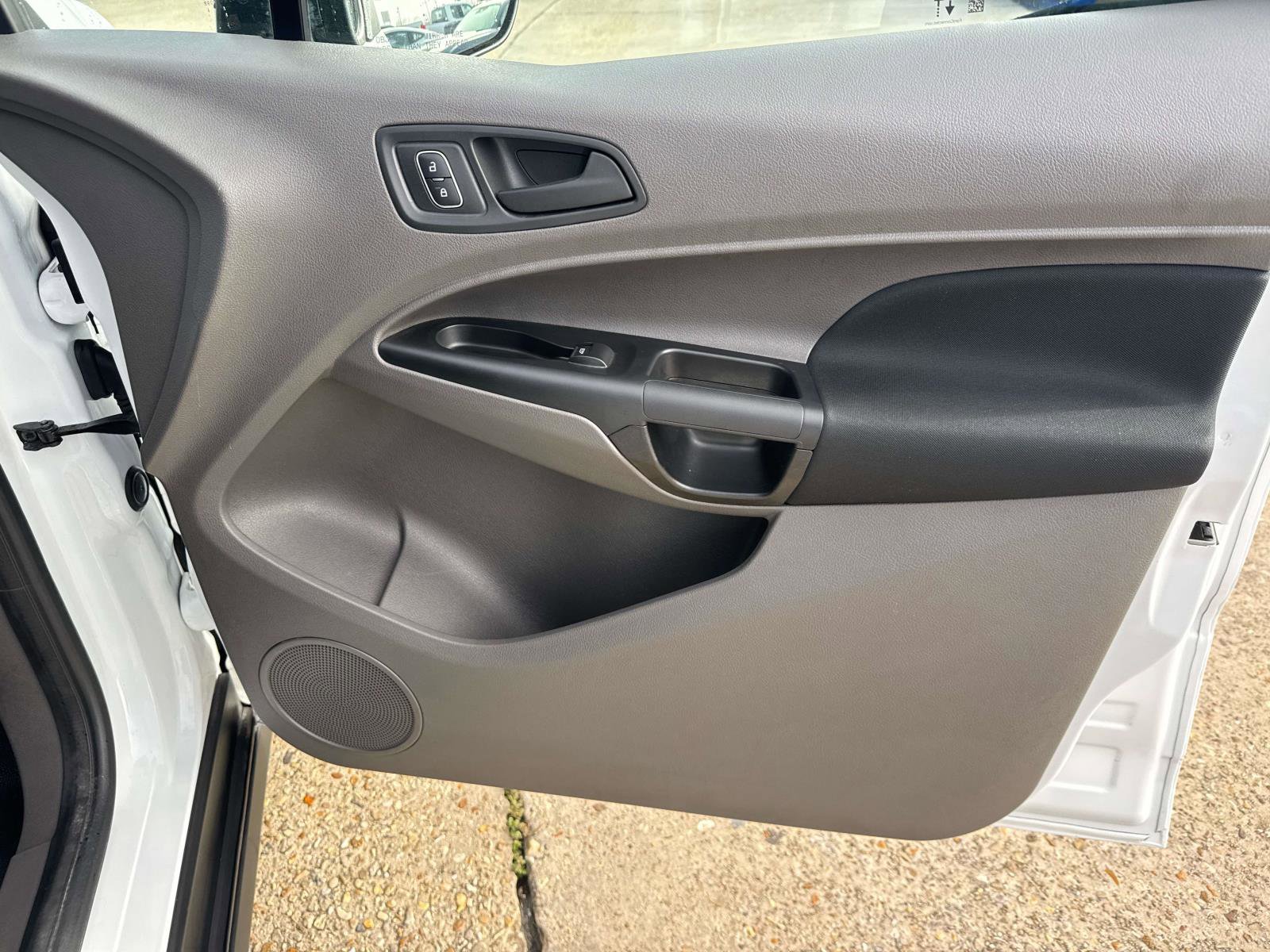 Used 2022 Ford Transit Connect XL image 13