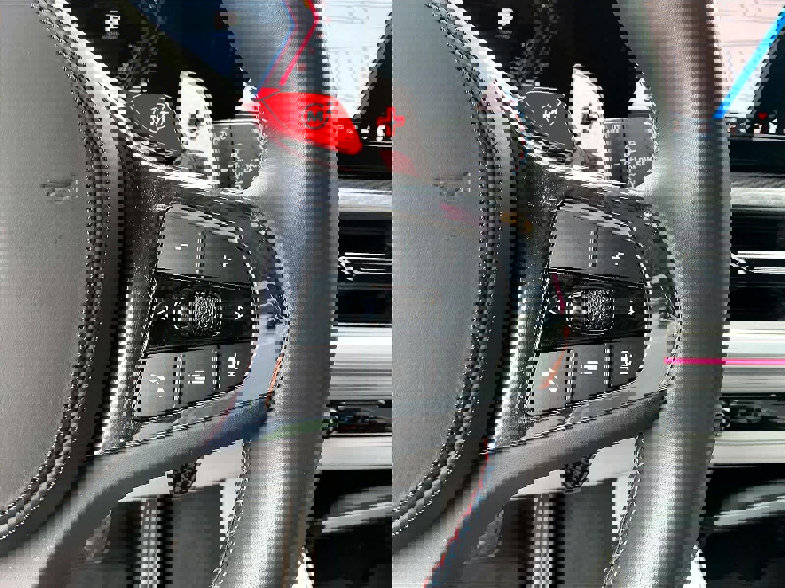 Used 2025 BMW XM image 19