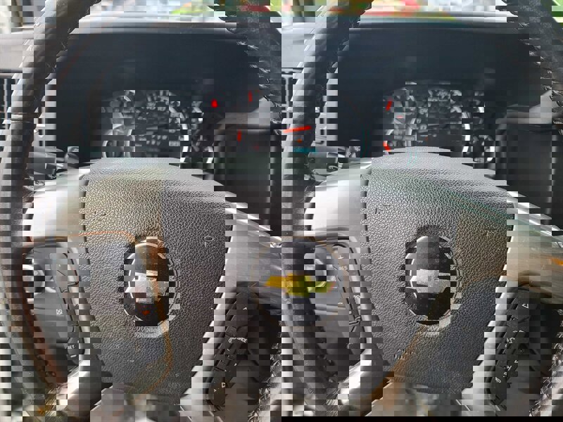 Used 2017 Chevrolet Express 2500 image 27