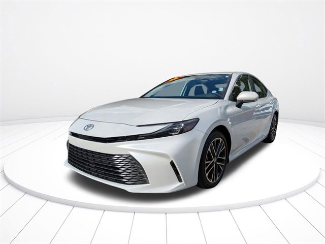 Used 2025 Toyota Camry XLE image 8