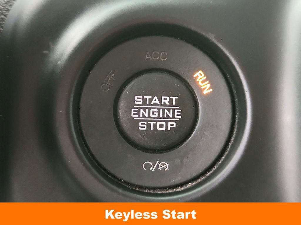 Used 2018 Jeep Wrangler Unlimited Sahara w/ Dual Top Group image 18