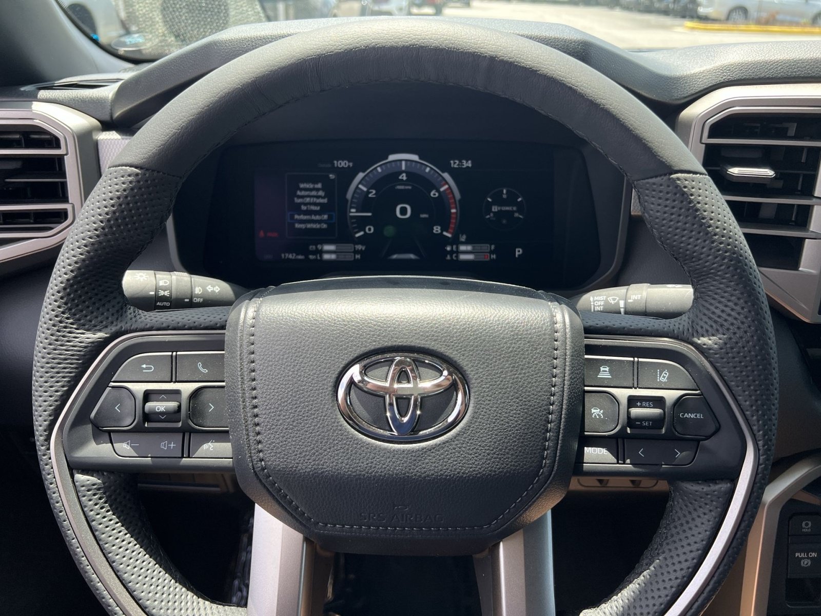 Used 2026 Toyota Tundra Limited AWD/4WD image 16