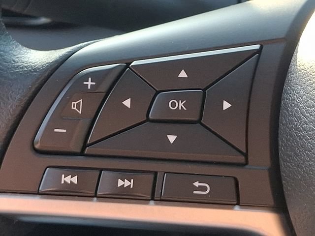 Used 2025 Nissan Sentra SV FWD image 21