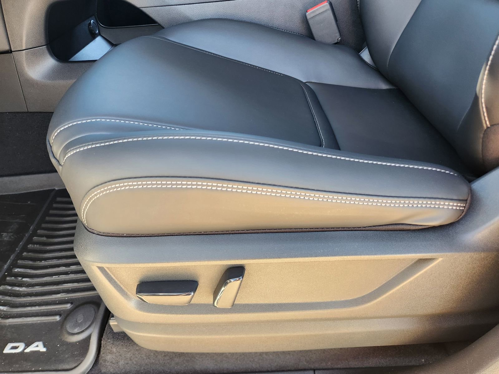 New 2026 Nissan Armada SV image 20