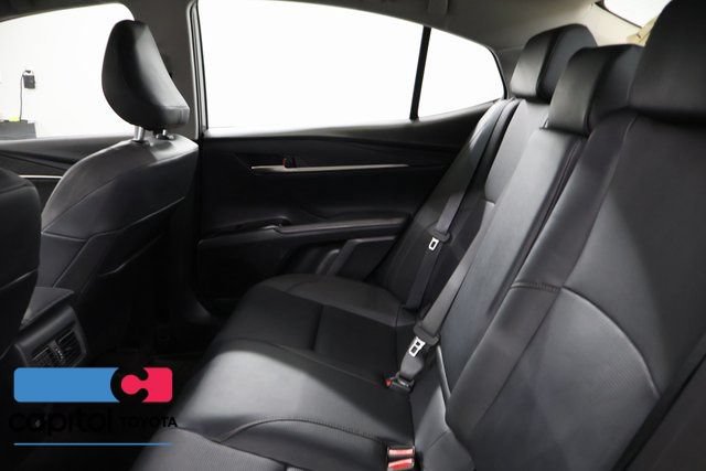 Certified 2026 Toyota Camry Hybrid AWD/4WD image 33