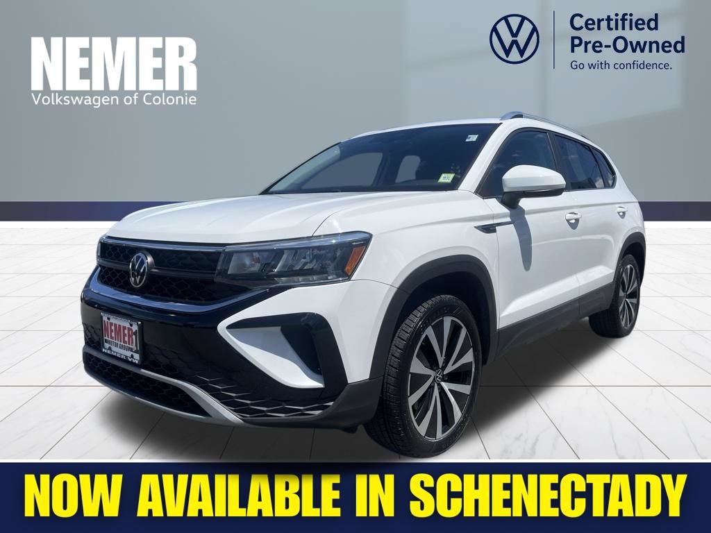 Certified 2023 Volkswagen Taos SE FWD image 1