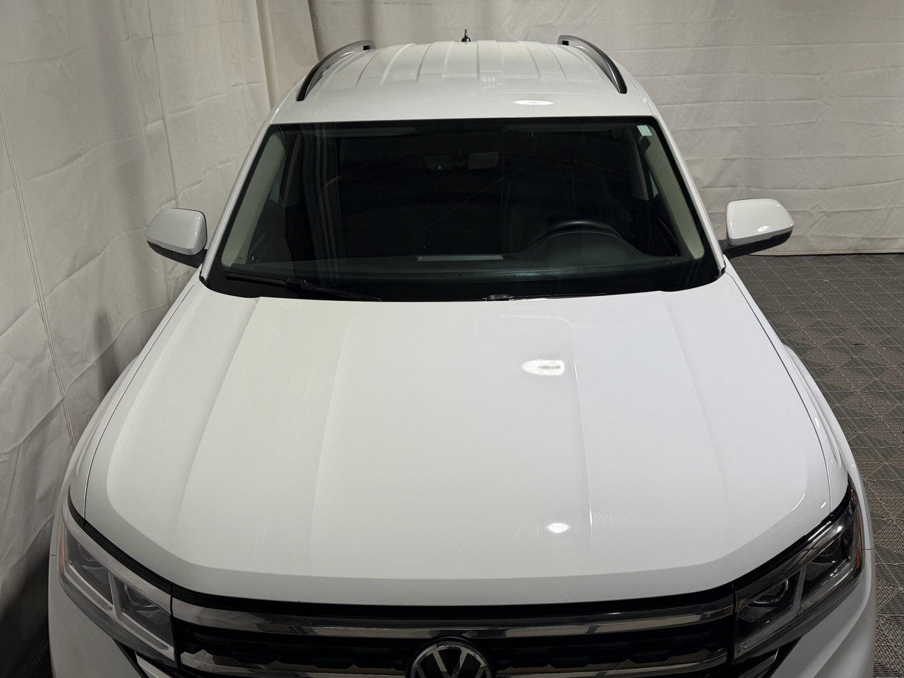 Used 2022 Volkswagen Atlas SE w/ Black Wheel Package image 3