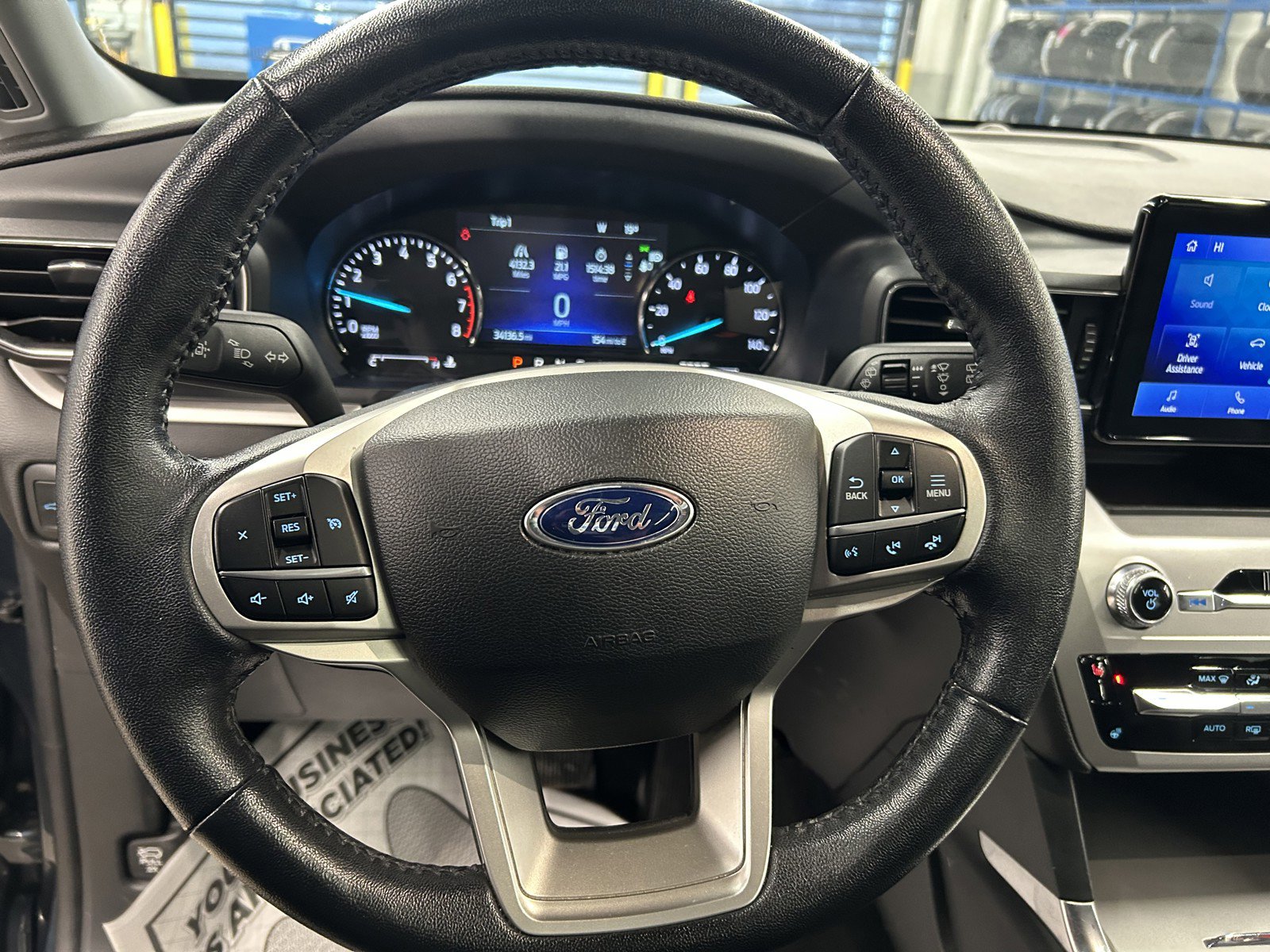 Used 2022 Ford Explorer XLT w/ Equipment Group 202A image 20