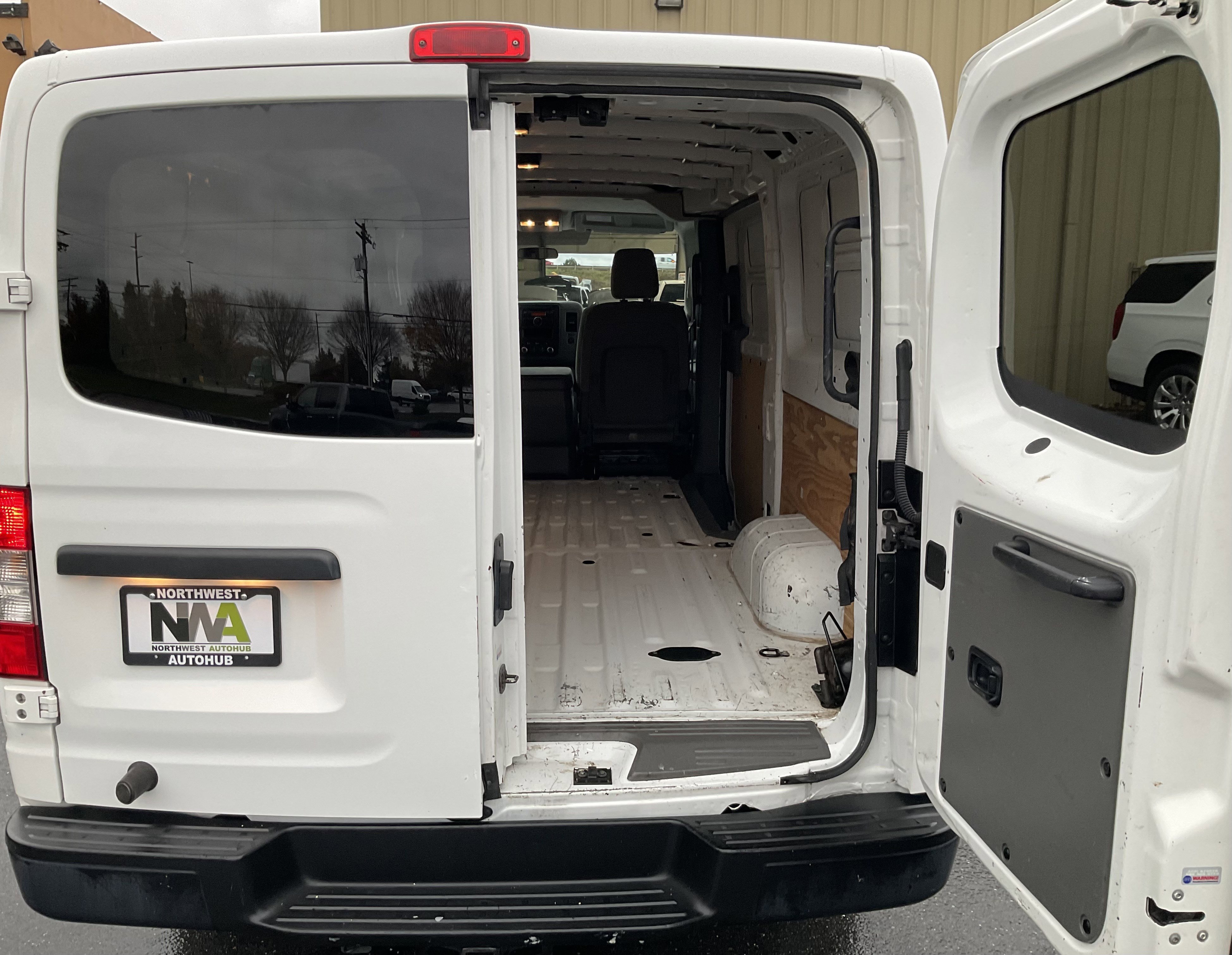 Used 2012 Nissan NV 2500 S w/ Side Curtain Airbag Pkg image 31