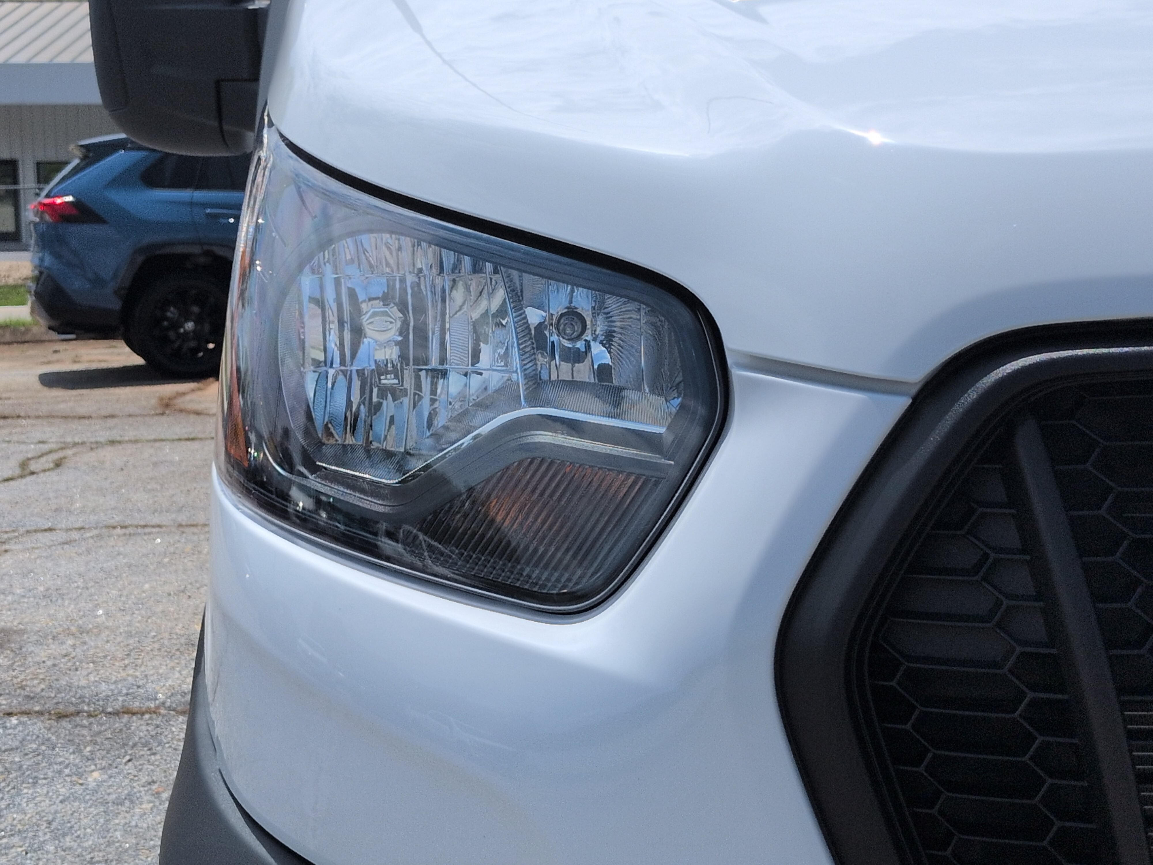 New 2026 Ford Transit 250 148 High Roof RWD image 9