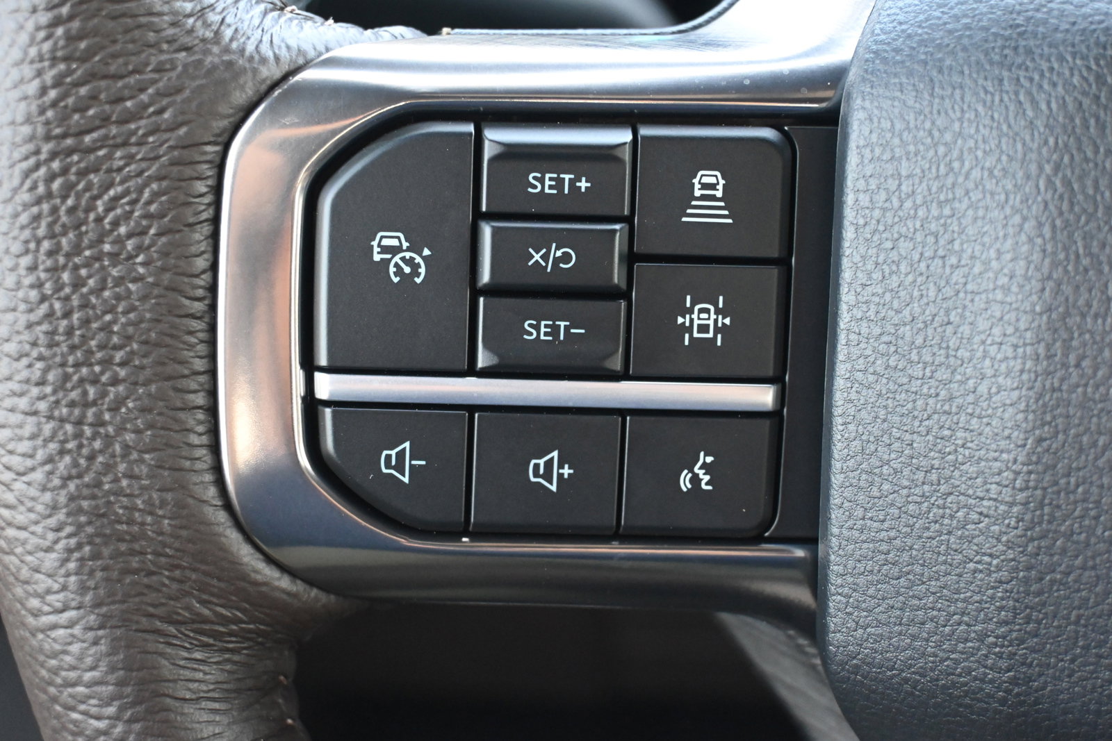 New 2025 Ford F150 King Ranch w/ FX4 Off-Road Package image 19