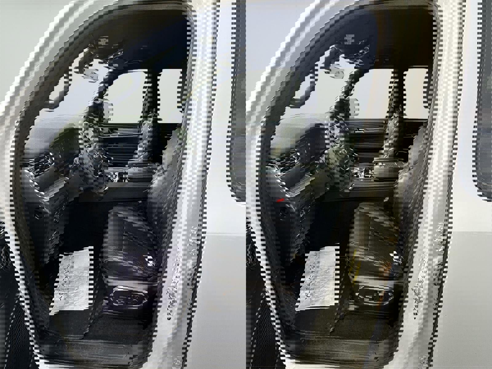 Used 2024 Jeep Wagoneer Series III AWD/4WD image 12