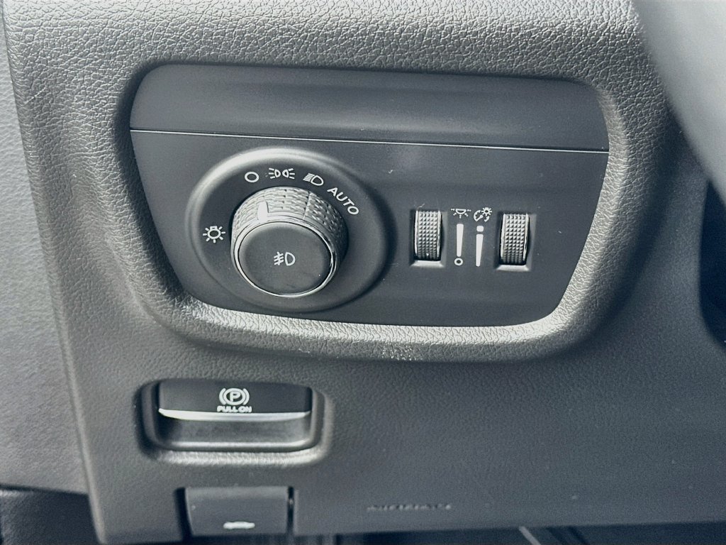Used 2022 Jeep Grand Cherokee L Overland RWD image 10