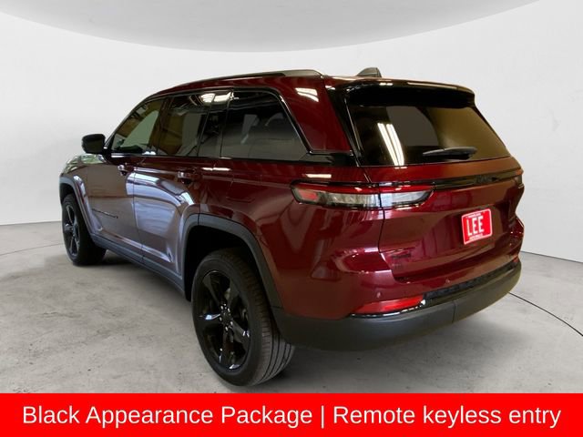New 2025 Jeep Grand Cherokee Limited w/ Black Appearance Package AWD/4WD image 3