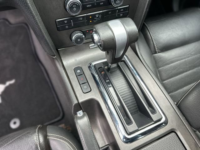 Used 2010 Ford Mustang GT image 19