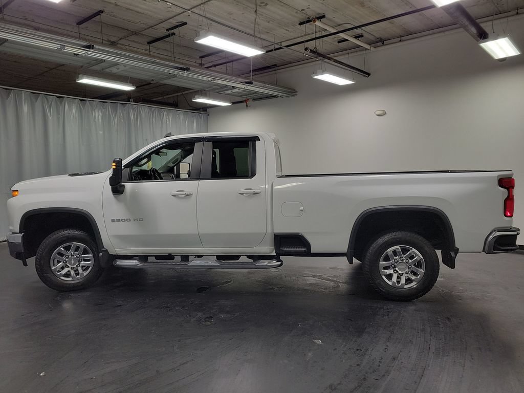 Used 2020 Chevrolet Silverado 2500 LT w/ Convenience Package AWD/4WD image 6