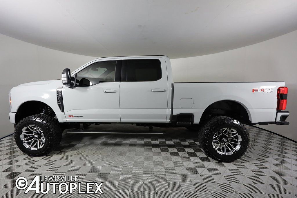 Used 2025 Ford F250 Platinum image 9