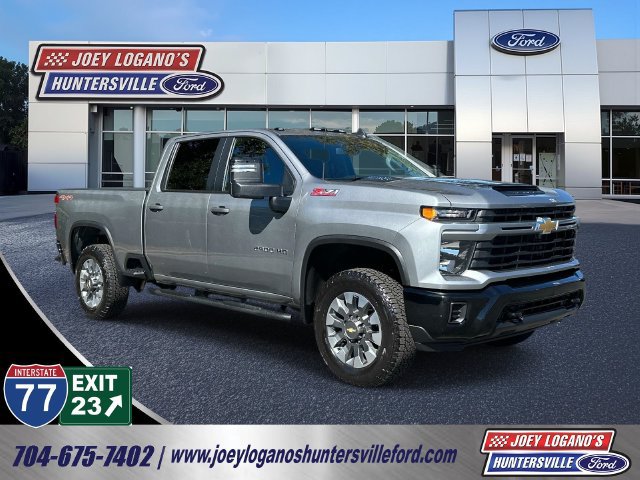 Used 2024 Chevrolet Silverado 2500 Custom w/ Custom Value Package AWD/4WD image 1