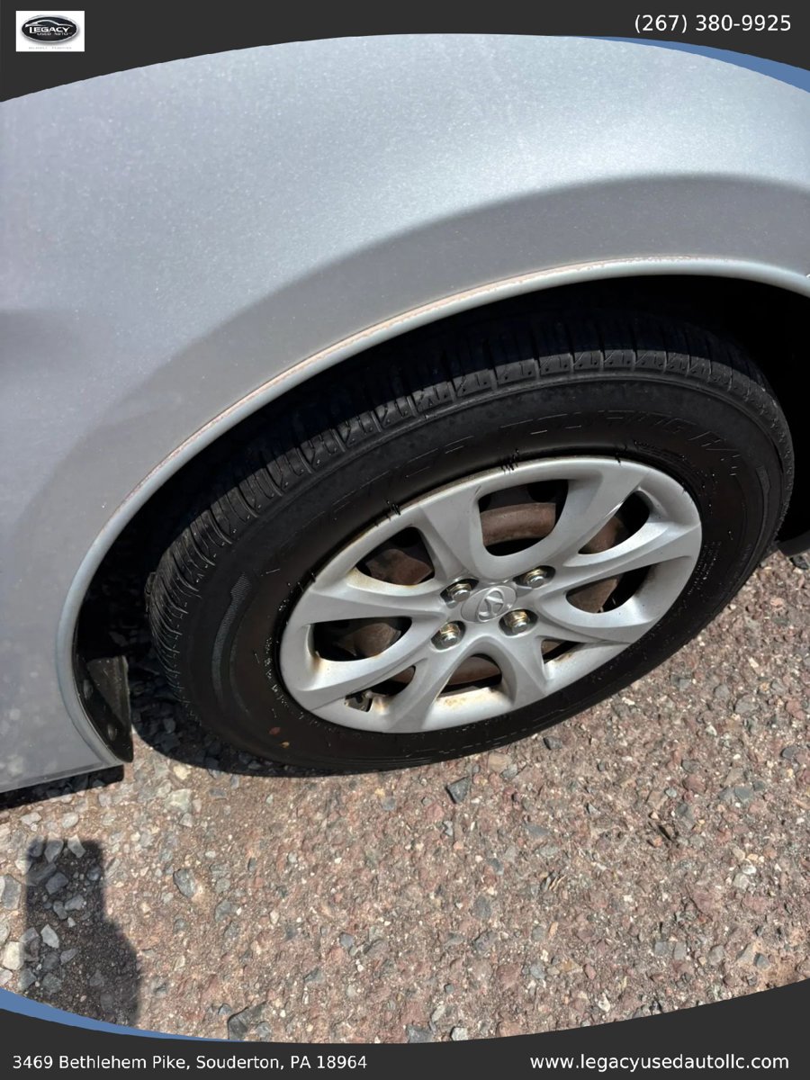 Used 2012 Hyundai Accent GLS FWD image 37