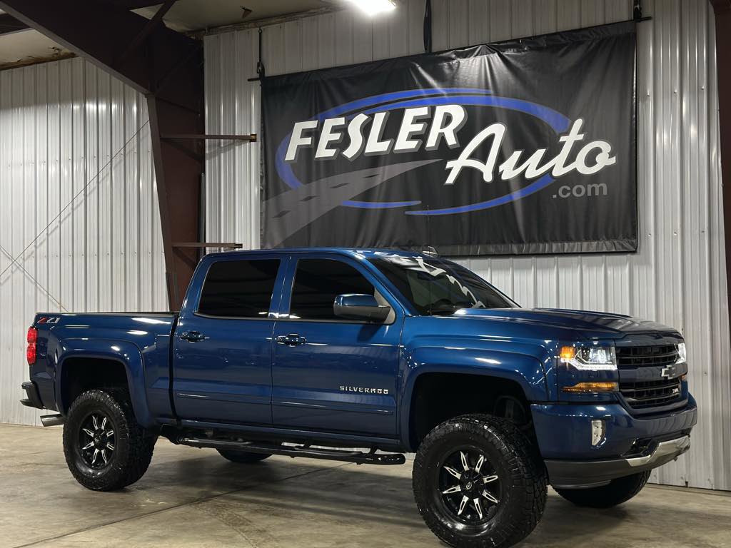 Used 2018 Chevrolet Silverado 1500 LT w/ All Star Edition image 4